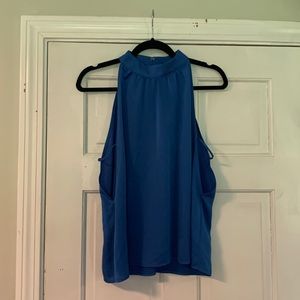 Super cute Open Side Express top